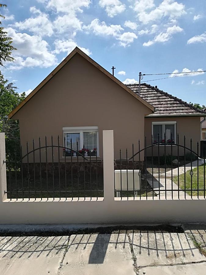Vivien Apartman Fonyód Buitenkant foto